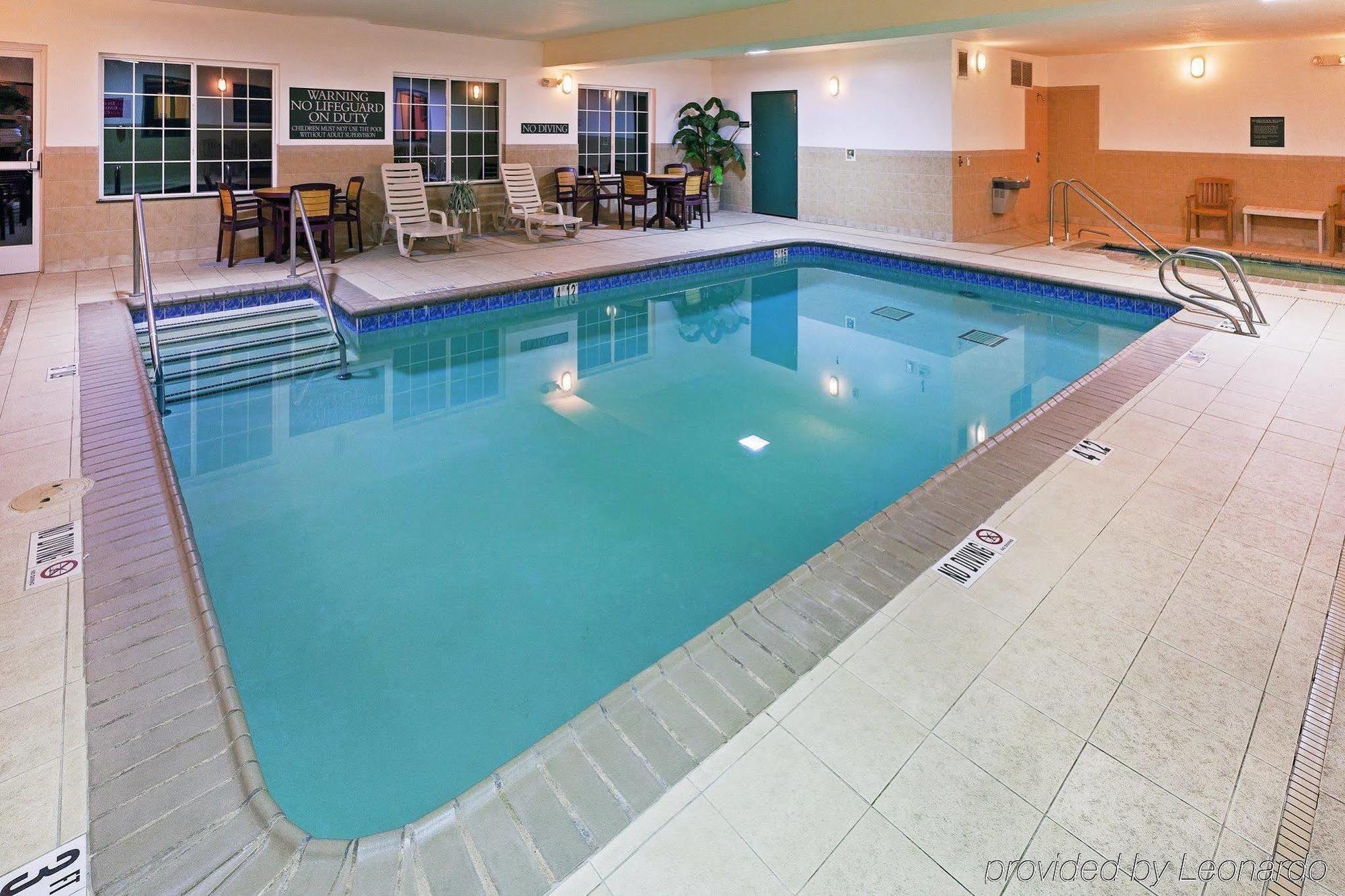 Country Inn & Suites By Radisson, Norman, Ok Bagian luar foto